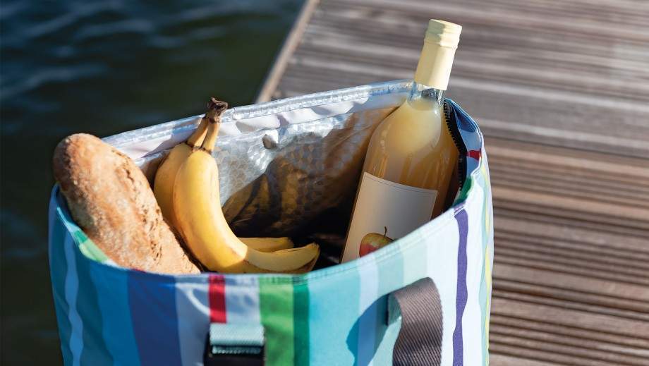 bu02_laguna_kuehltasche_ambiente_01_2020_1880x1060px(1)